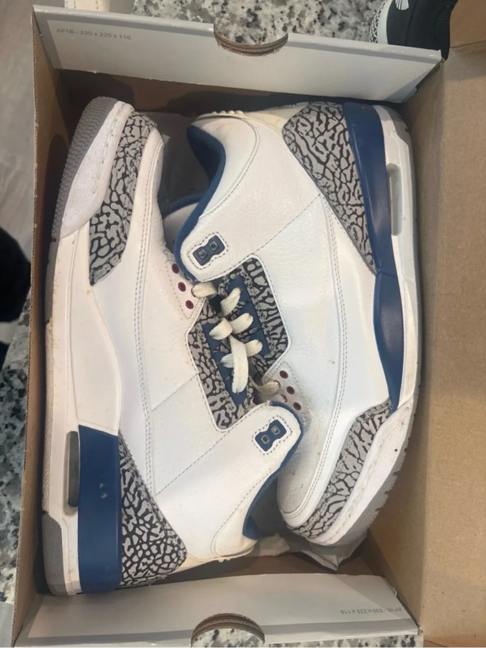 Jordan Men's White and Navy Retro Elephant-Print Sneakers